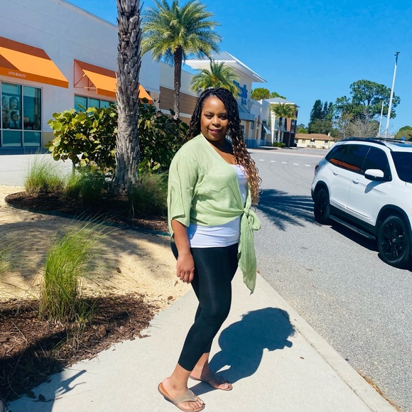 Flow wrap kimono top - Picture 3 of 5